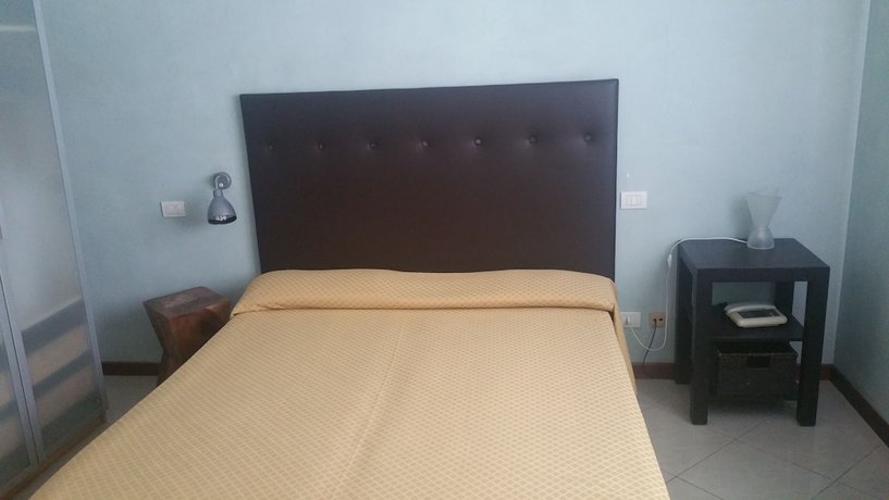 Imagen de la habitación del Hotel Illi. Foto 15