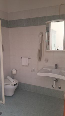 Imagen de la habitación del Hotel Illi. Foto 16