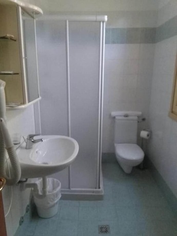 Imagen de la habitación del Hotel Illi. Foto 18