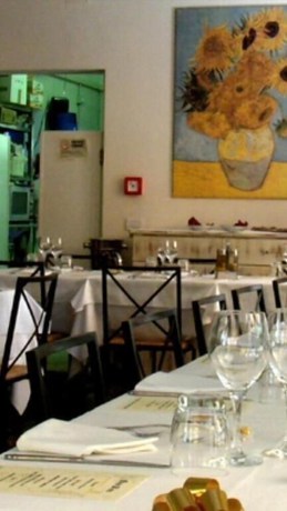 Imagen del bar/restaurante del Hotel Illi. Foto 8