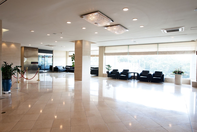 Imagen de los interiores del Hotel Illua. Foto 15
