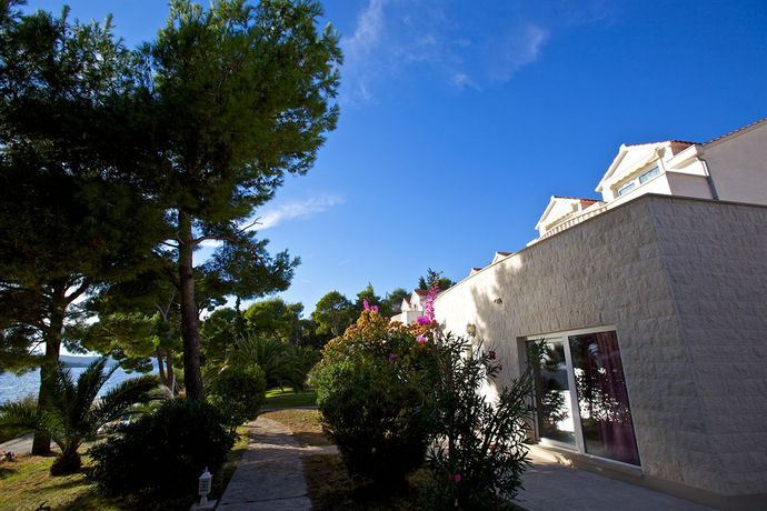 Imagen de los exteriores del Hotel Illyrian Resort. Foto 11