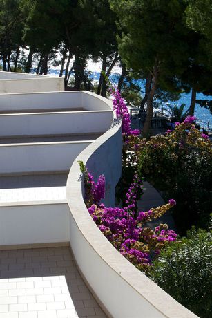 Imagen de la piscina del Hotel Illyrian Resort. Foto 16