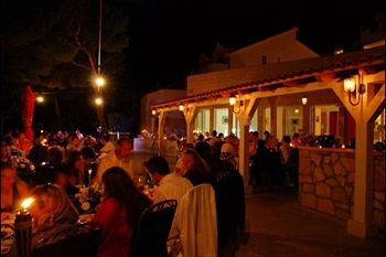 Imagen de la habitación del Hotel Illyrian Resort. Foto 6