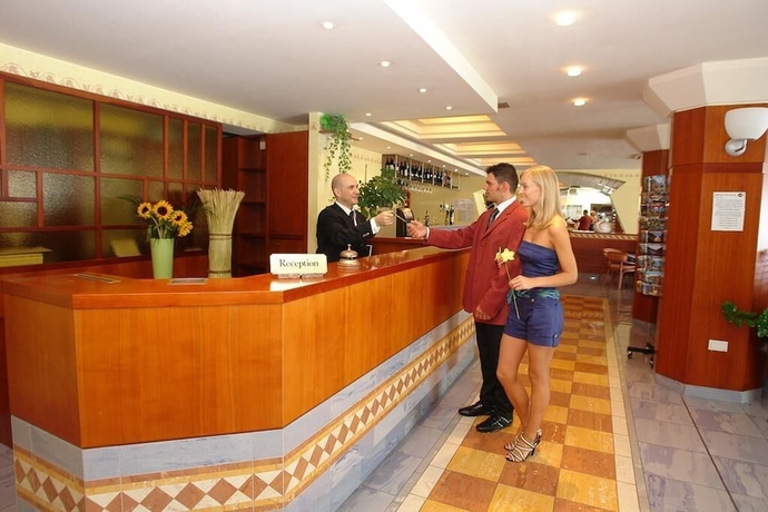 Imagen de los interiores del Hotel Ilma. Foto 19