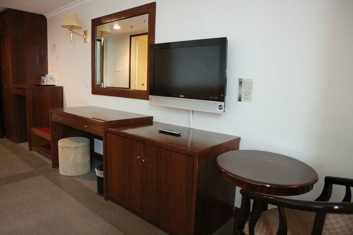 Imagen de la habitación del Hotel Iloilo Business. Foto 2