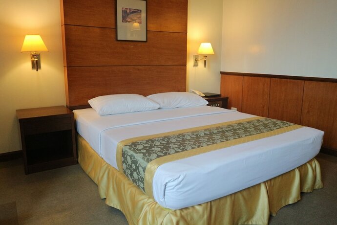 Imagen de la habitación del Hotel Iloilo Business. Foto 14