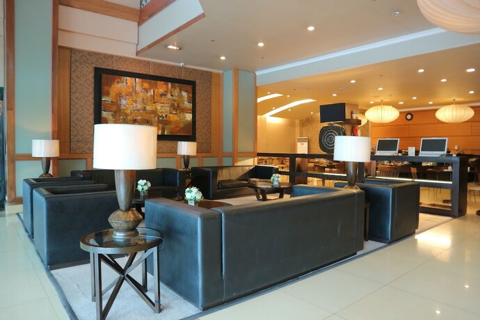 Imagen de los interiores del Hotel Iloilo Business. Foto 16