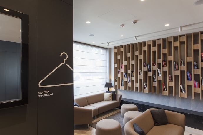 Imagen de los interiores del Hotel Ilonn. Foto 18