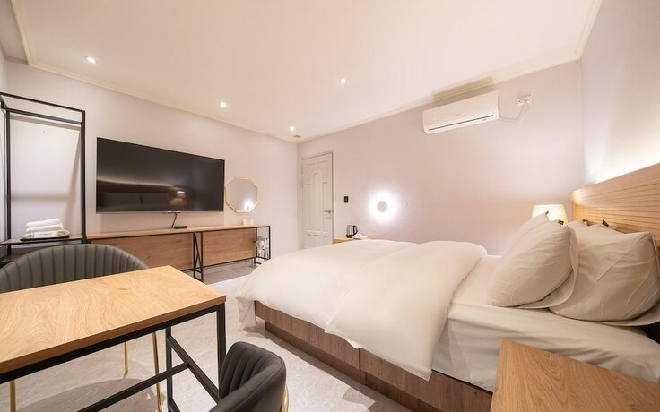 Imagen de la habitación del Hotel Ilsan Aubeson. Foto 20