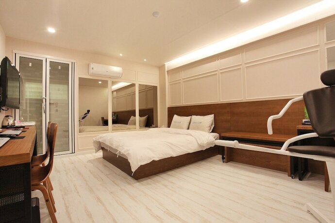 Imagen de la habitación del Hotel Ilsan Avantgarde. Foto 15