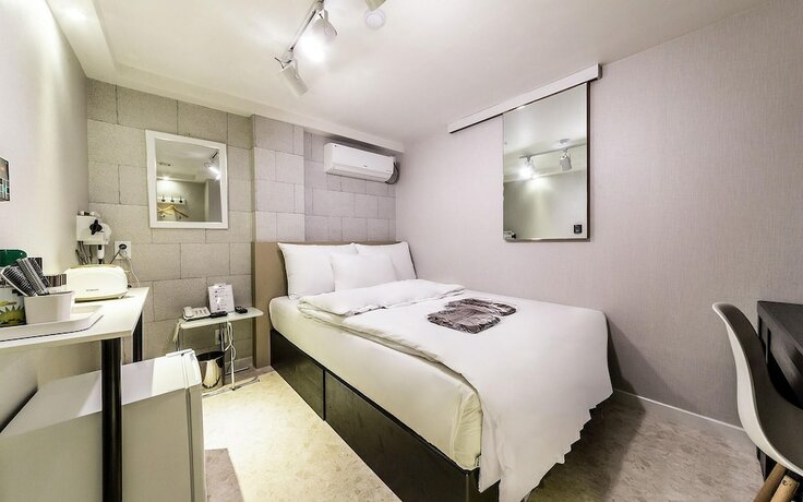 Imagen de la habitación del Hotel Ilsan Eden. Foto 17