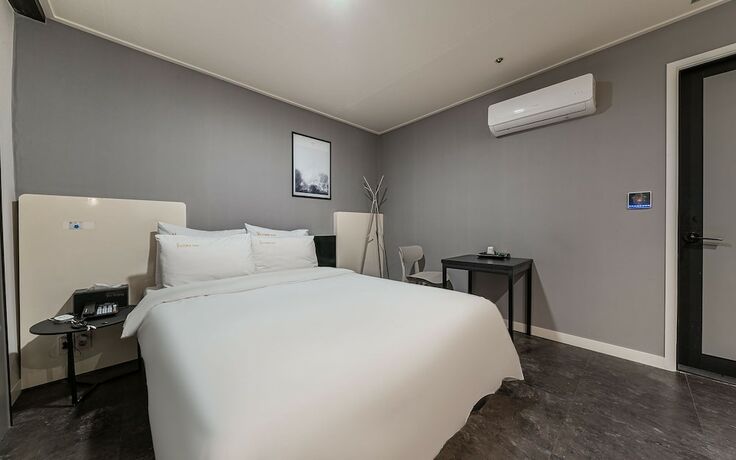 Imagen de la habitación del Hotel Ilsan Victoria. Foto 15