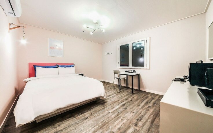 Imagen de la habitación del Hotel Ilsan Victoria. Foto 17