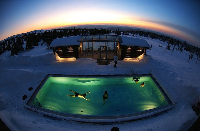 Imagen de la piscina del Hotel Ilsetral. Foto 14