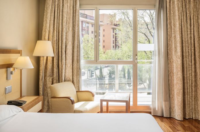 Imagen de la habitación del Hotel Ilunion Alcala Norte. Foto 10