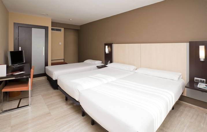 Imagen de la habitación del Hotel Ilunion Almirante. Foto 8