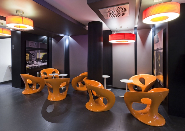 Imagen de los interiores del Hotel Ilunion Almirante. Foto 16