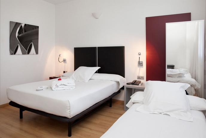 Imagen de la habitación del Hotel Ilunion Aqua 3. Foto 8