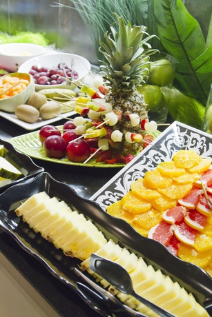 Imagen del bar/restaurante del Hotel Ilunion Aqua 4. Foto 7