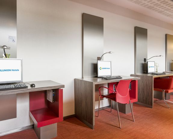 Imagen general del Hotel Ilunion Barcelona. Foto 9