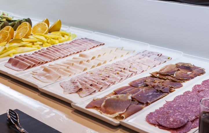 Imagen del bar/restaurante del Hotel Ilunion Bel Art. Foto 4