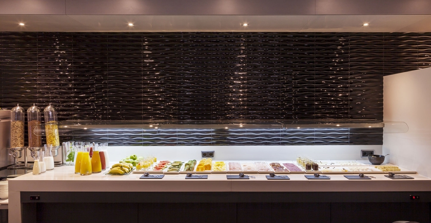 Imagen del bar/restaurante del Hotel Ilunion Bel Art. Foto 5