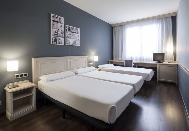 Imagen de la habitación del Hotel Ilunion Bel Art. Foto 10