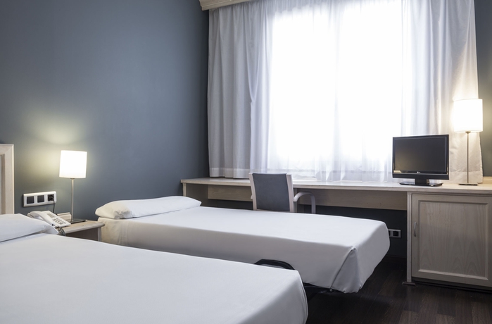 Imagen de la habitación del Hotel Ilunion Bel Art. Foto 11