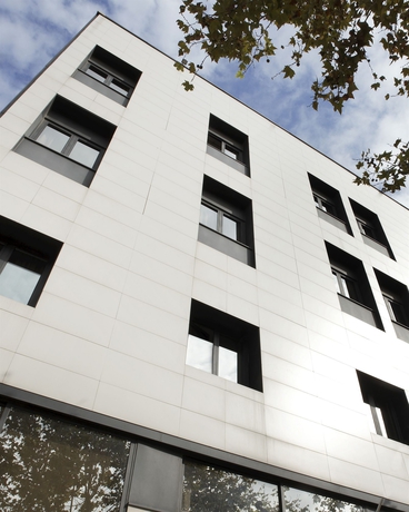 Imagen de los exteriores del Hotel Ilunion Bel Art. Foto 14