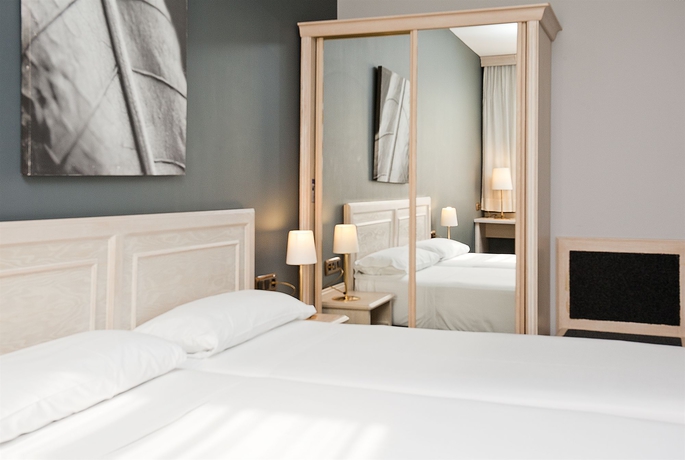 Imagen de la habitación del Hotel Ilunion Bel Art. Foto 13