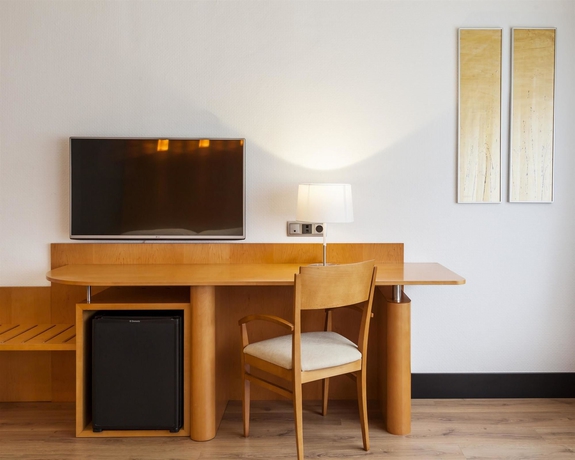 Imagen de la habitación del Hotel Ilunion Bilbao. Foto 8