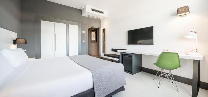 Imagen de la habitación del Hotel Ilunion Bilbao. Foto 12
