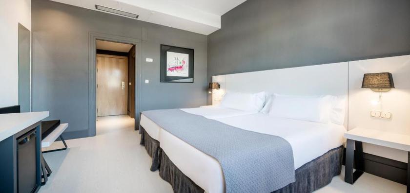 Imagen de la habitación del Hotel Ilunion Bilbao. Foto 13