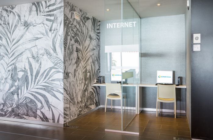 Imagen de los interiores del Hotel Ilunion Calas de Conil. Foto 16