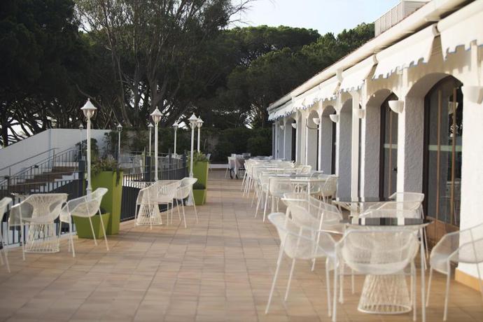 Imagen general del Hotel Ilunion Caleta Park. Foto 8