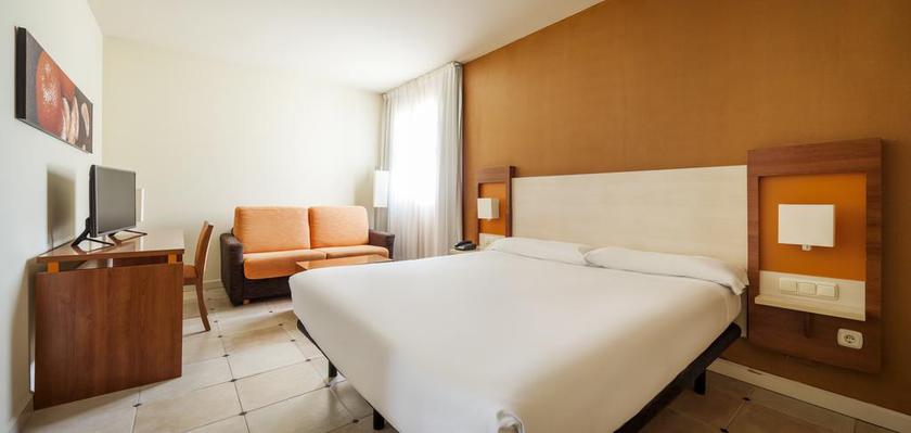 Imagen de la habitación del Hotel Ilunion Fuengirola. Foto 9