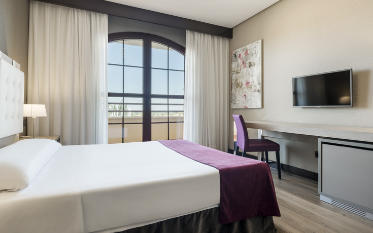 Imagen de la habitación del Hotel Ilunion Golf Badajoz. Foto 9