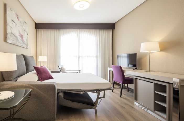 Imagen de la habitación del Hotel Ilunion Golf Badajoz. Foto 11