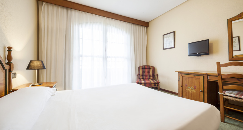 Imagen de la habitación del Hotel Ilunion Golf Badajoz. Foto 13