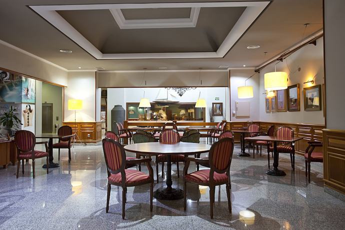 Imagen de los interiores del Hotel Ilunion Les Corts Spa. Foto 14