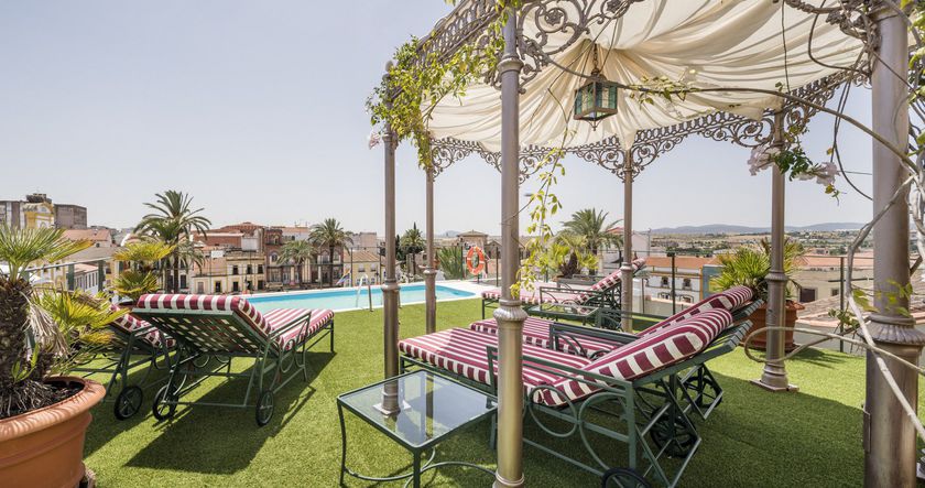 Imagen general del Hotel Ilunion Merida Palace. Foto 16