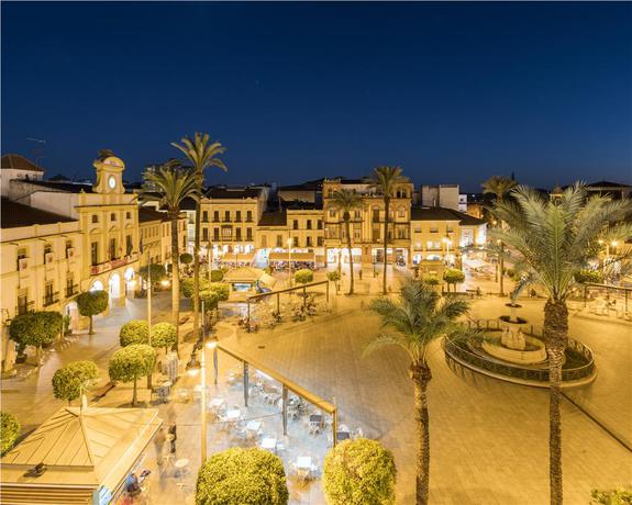 Imagen general del Hotel Ilunion Merida Palace. Foto 15