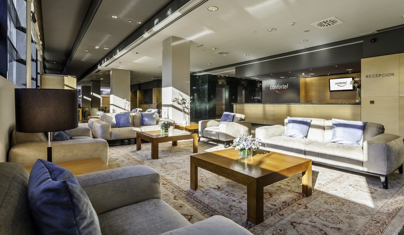 Imagen de los interiores del Hotel Ilunion Pio Xii. Foto 11