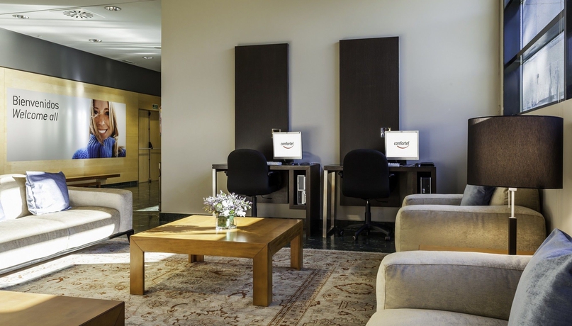 Imagen de los interiores del Hotel Ilunion Pio Xii. Foto 13