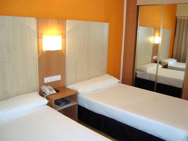 Imagen general del Hotel Ilunion Romareda. Foto 10