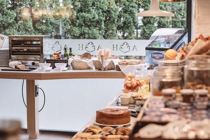 Imagen del bar/restaurante del Hotel Ilunion San Sebastian. Foto 7