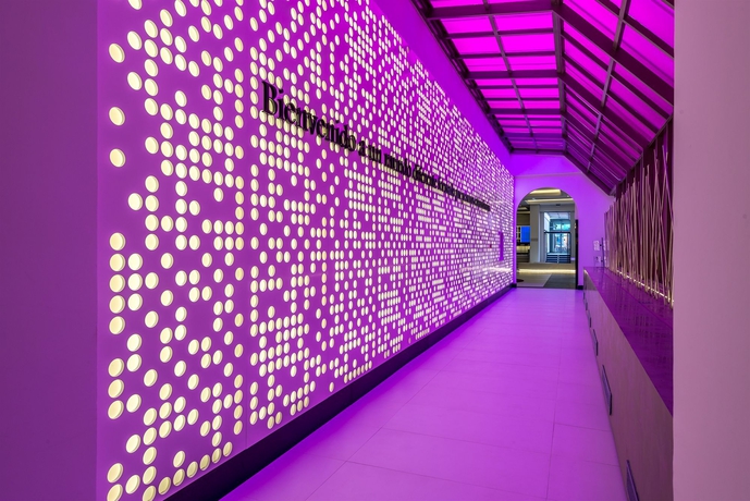 Imagen de los interiores del Hotel Ilunion Suites Madrid. Foto 16