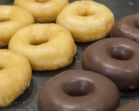 Imagen del bar/restaurante del Hotel Ilunion Suites Madrid. Foto 2