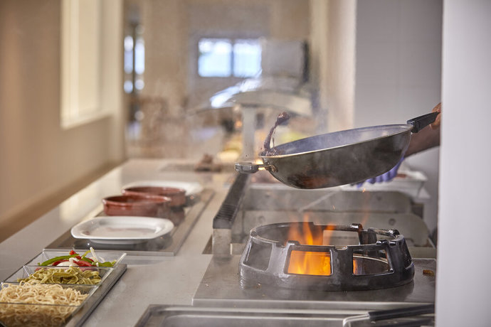 Imagen del bar/restaurante del Hotel Ilusion Moreyo - Adults Only. Foto 6